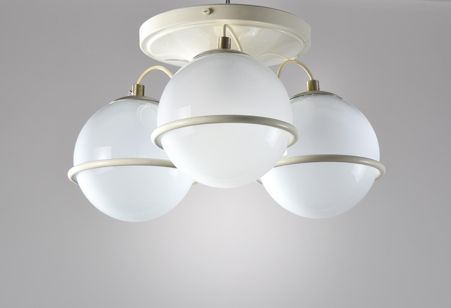 ALESSI ZENIT ホワイト Design in Focus: Gino Sarfatti's 2042 Ceiling Lamp